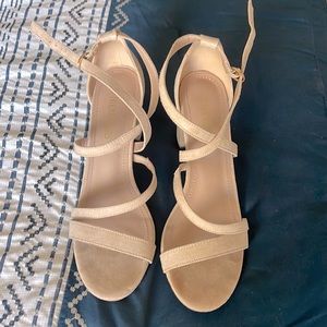 Criss Cross Chunky Heel in Beige Microsuede